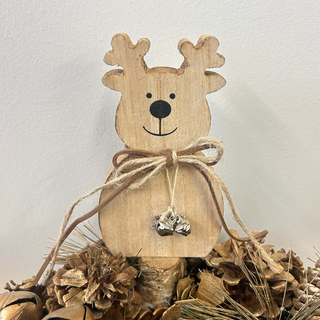 Freestanding reindeer with bell